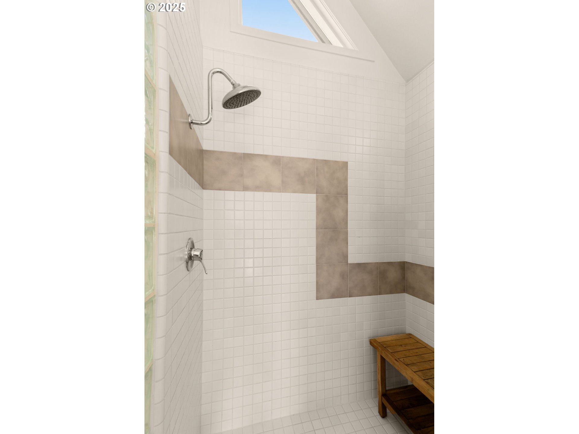 444 Northwest Hermosa Boulevard Portland, OR 97210 - Photo 21 of 35