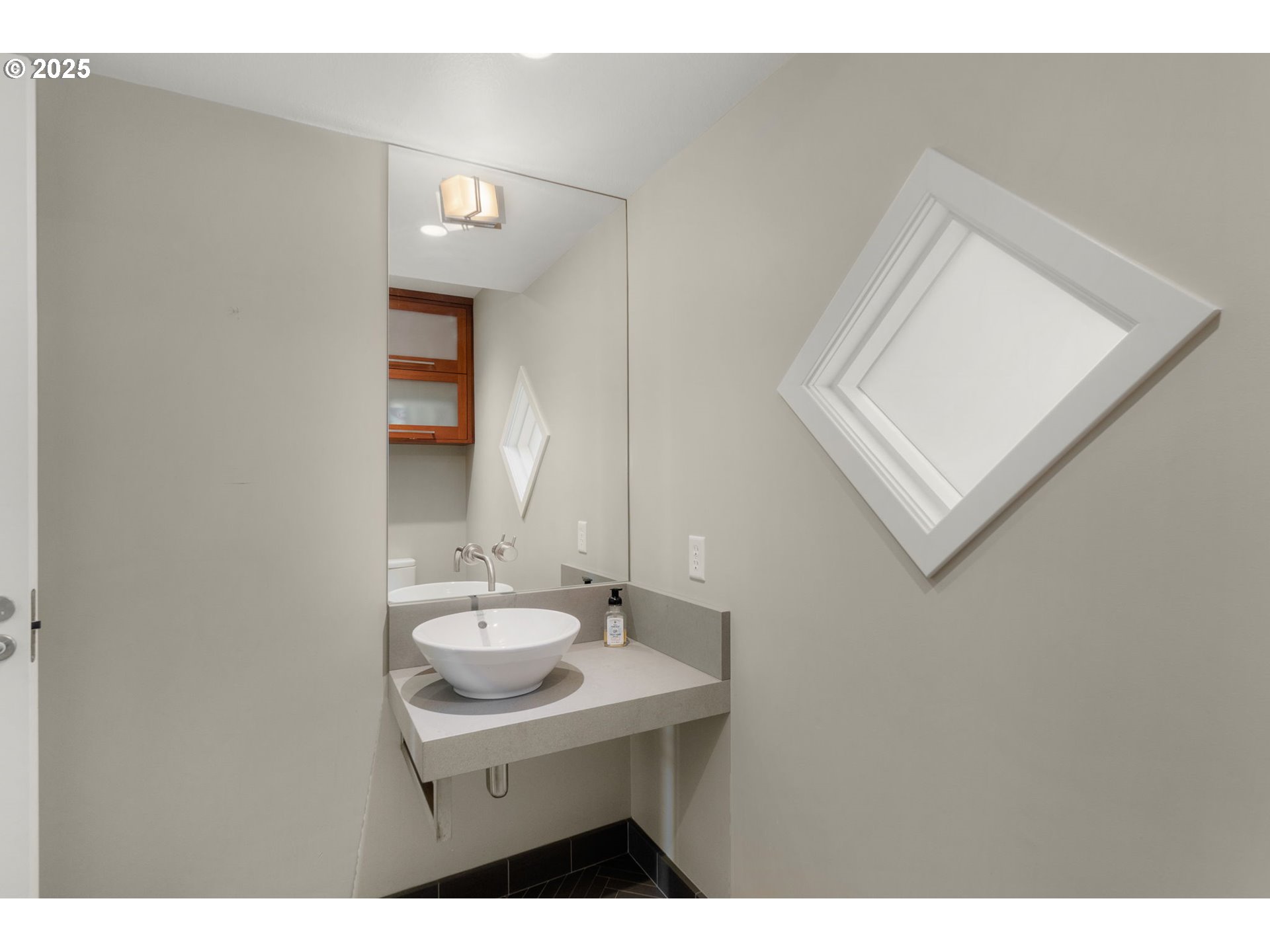 444 Northwest Hermosa Boulevard Portland, OR 97210 - Photo 22 of 35