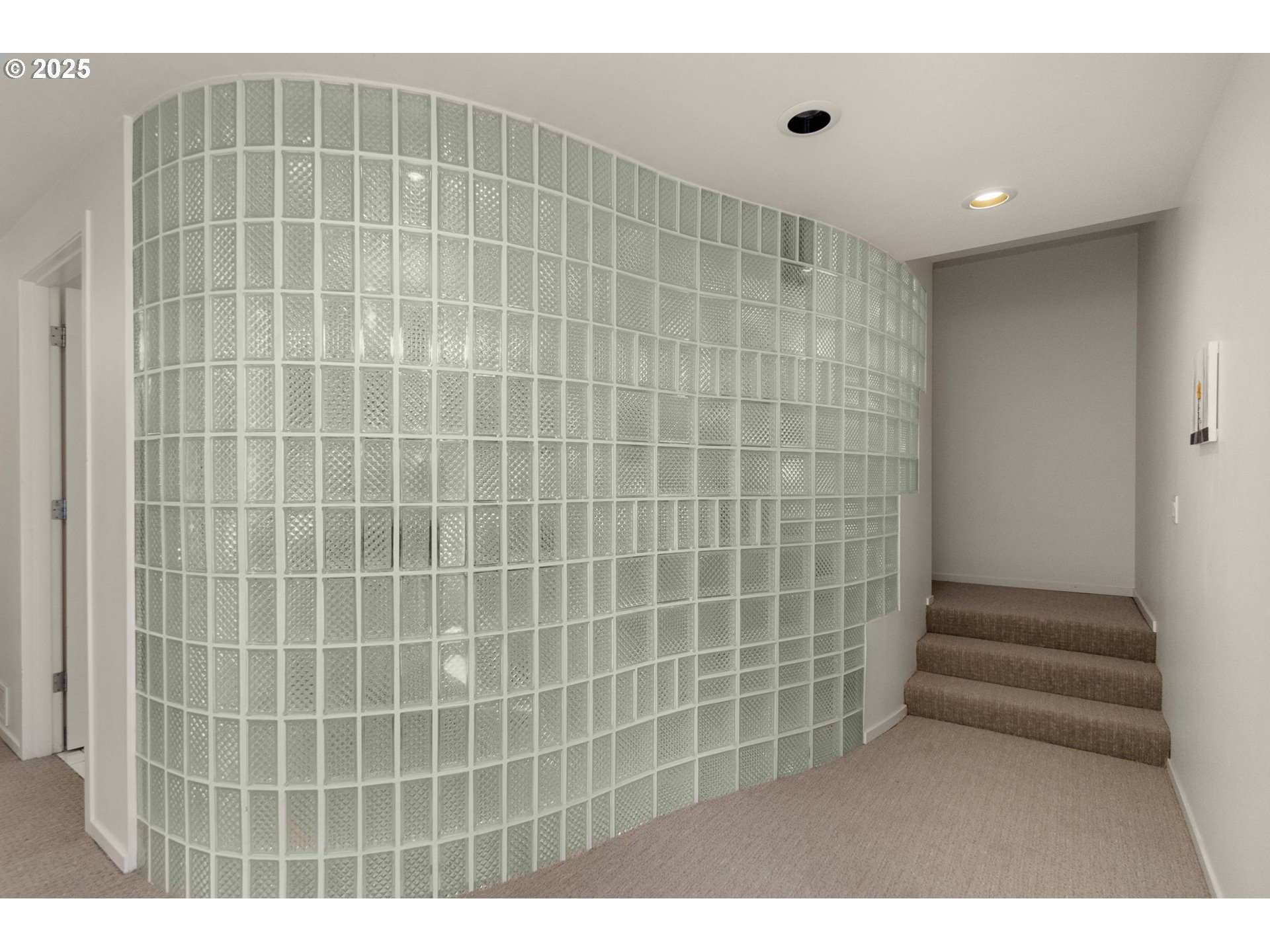 444 Northwest Hermosa Boulevard Portland, OR 97210 - Photo 26 of 35