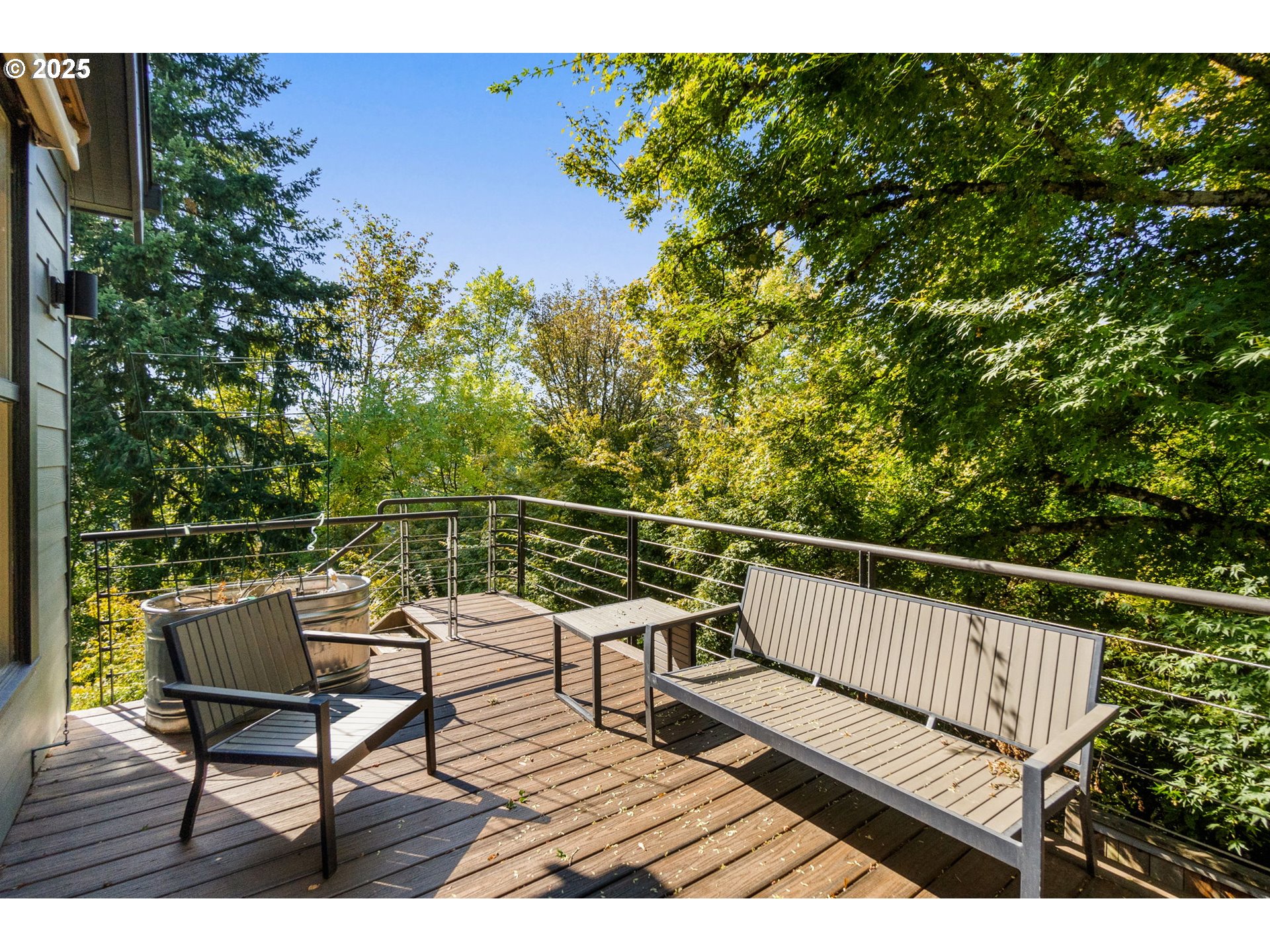 444 Northwest Hermosa Boulevard Portland, OR 97210 - Photo 29 of 35