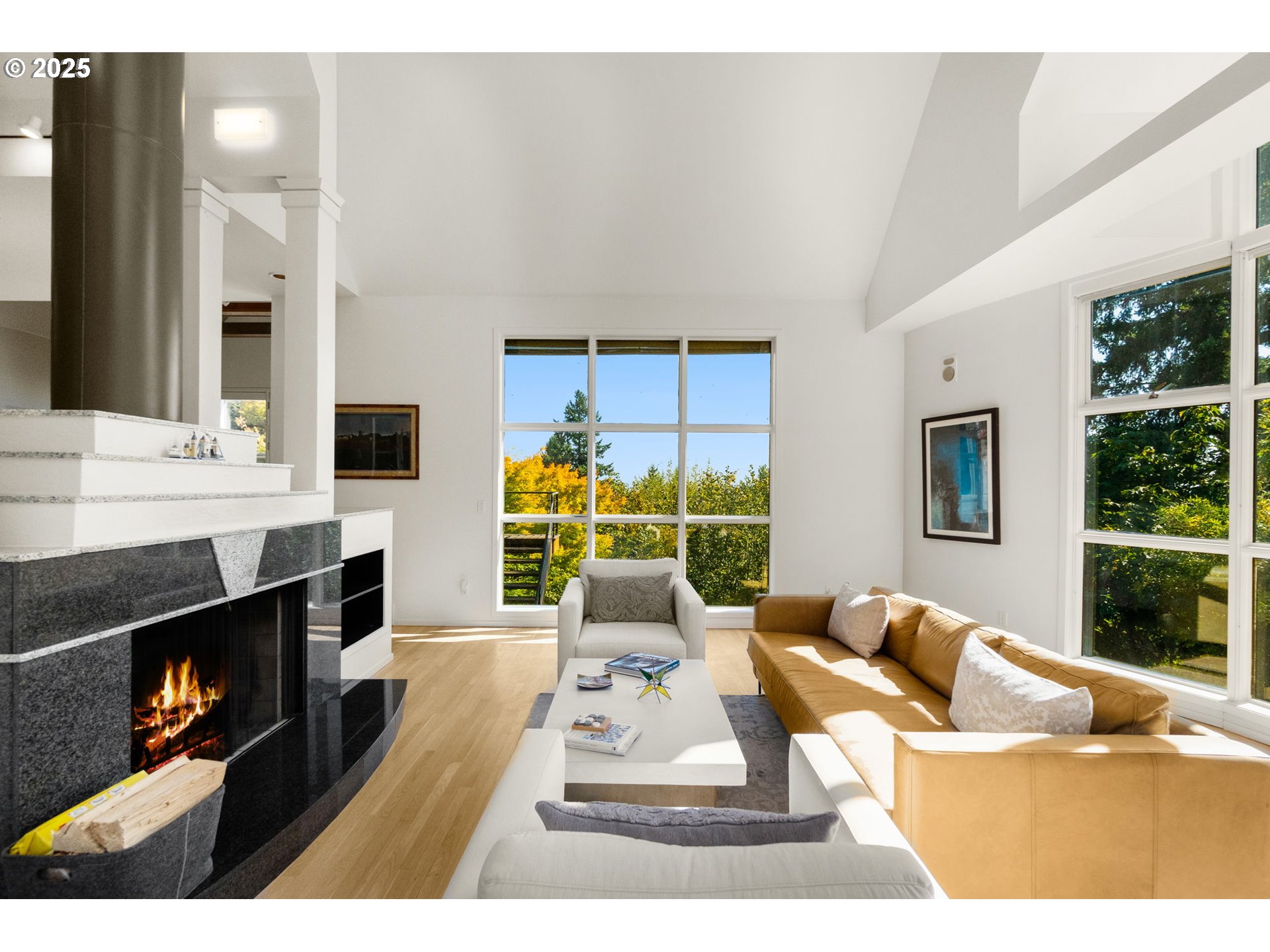 444 Northwest Hermosa Boulevard Portland, OR 97210 - Photo 5 of 35