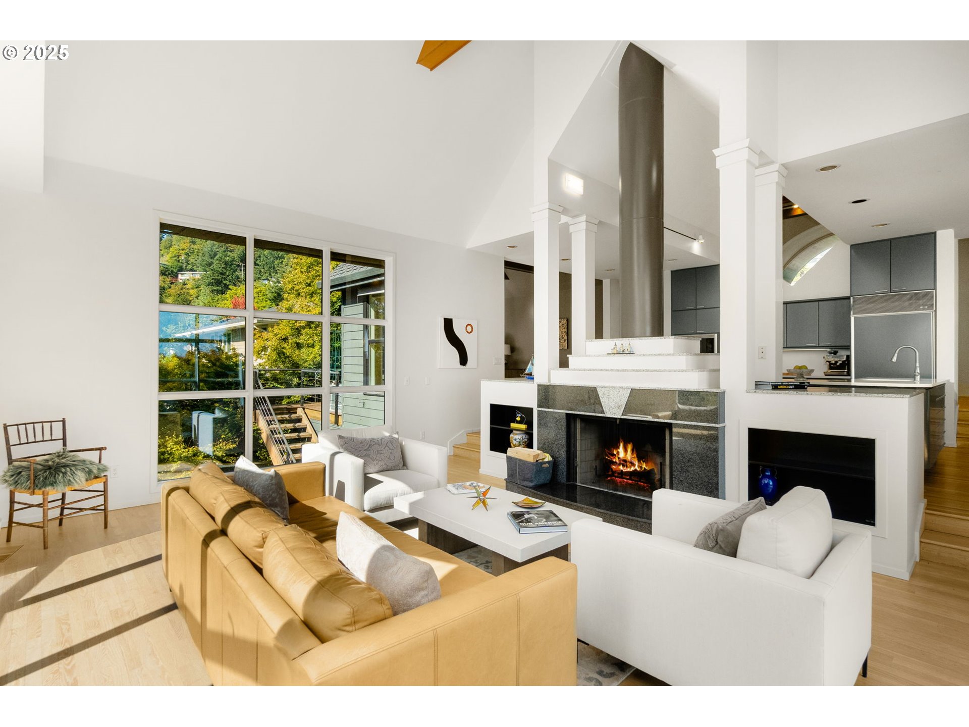 444 Northwest Hermosa Boulevard Portland, OR 97210 - Photo 7 of 35