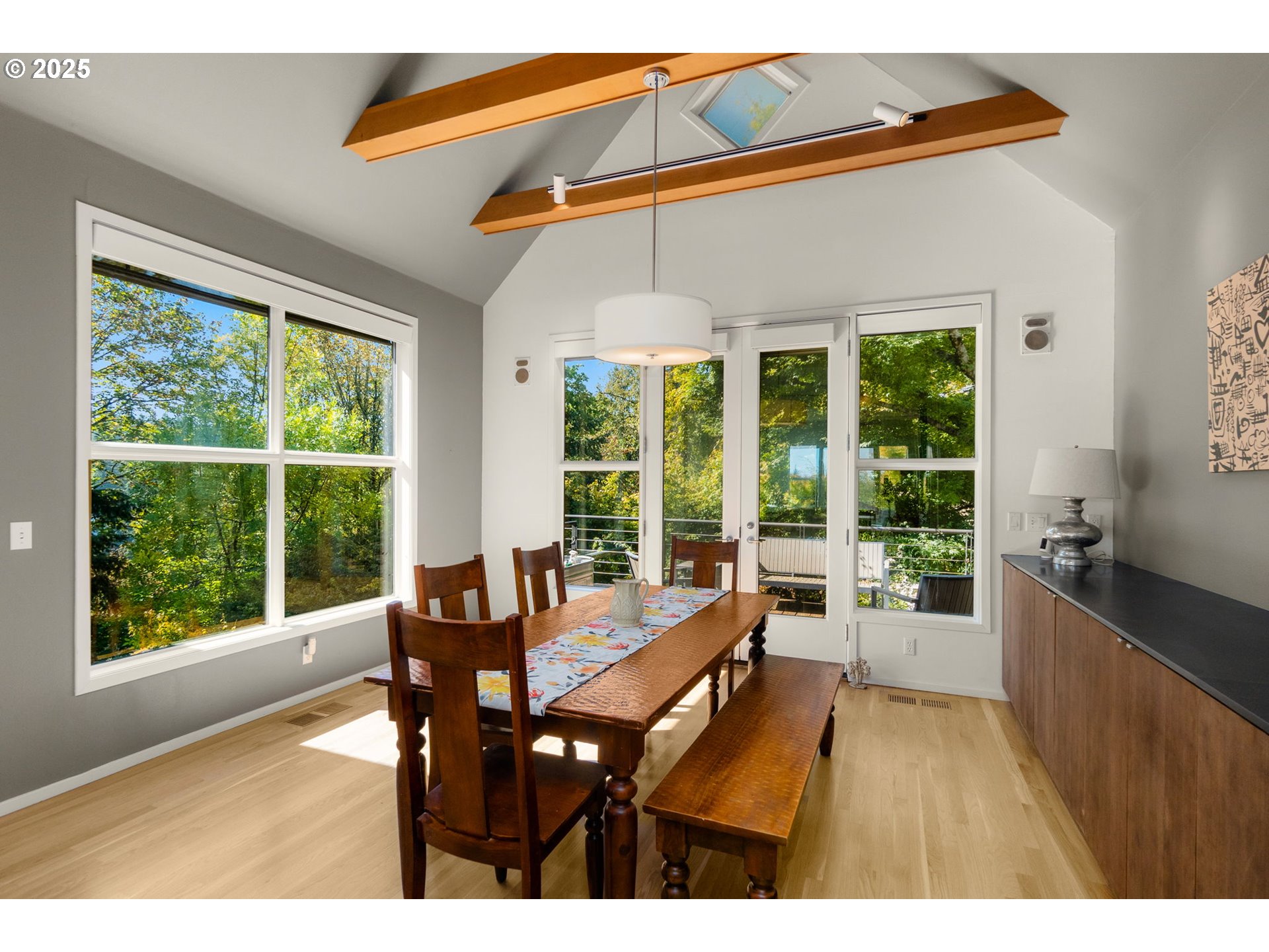 444 Northwest Hermosa Boulevard Portland, OR 97210 - Photo 9 of 35