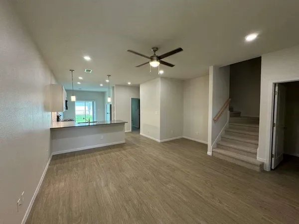 $1,950 | 419 West Dulin Street, Unit 419, Sherman, TX 75090