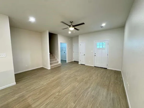 $1,950 | 419 West Dulin Street, Unit 419, Sherman, TX 75090