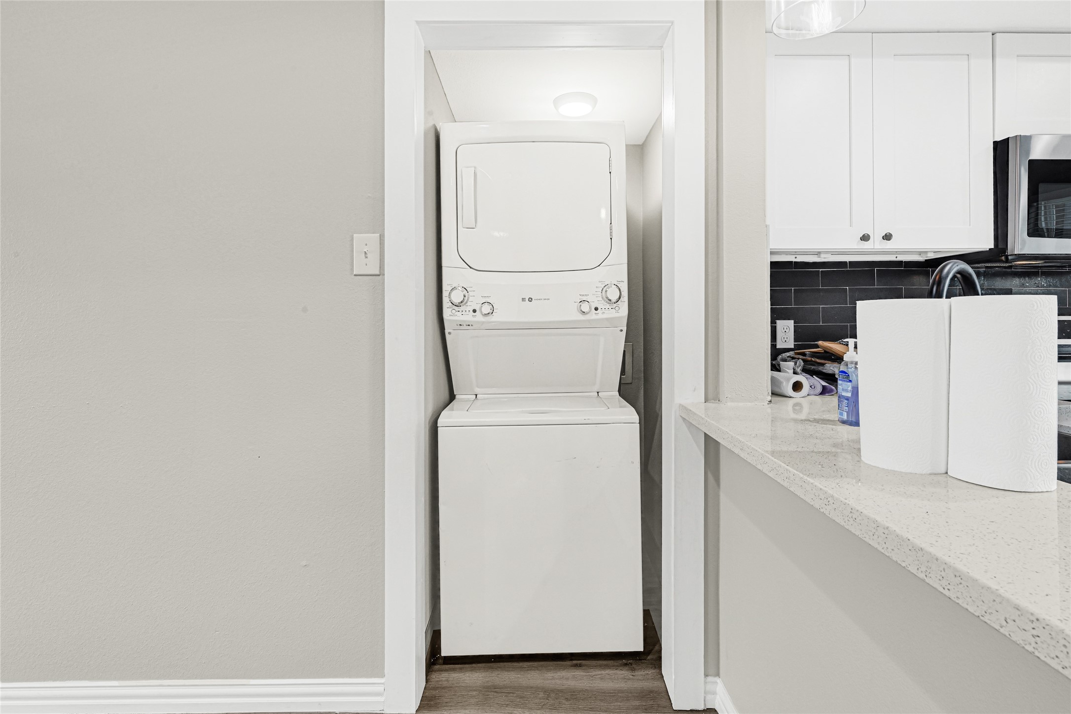 4322 Alconbury Lane, Unit 1 Houston, TX 77021 - Photo 21 of 30 a utility room with dryer and washer