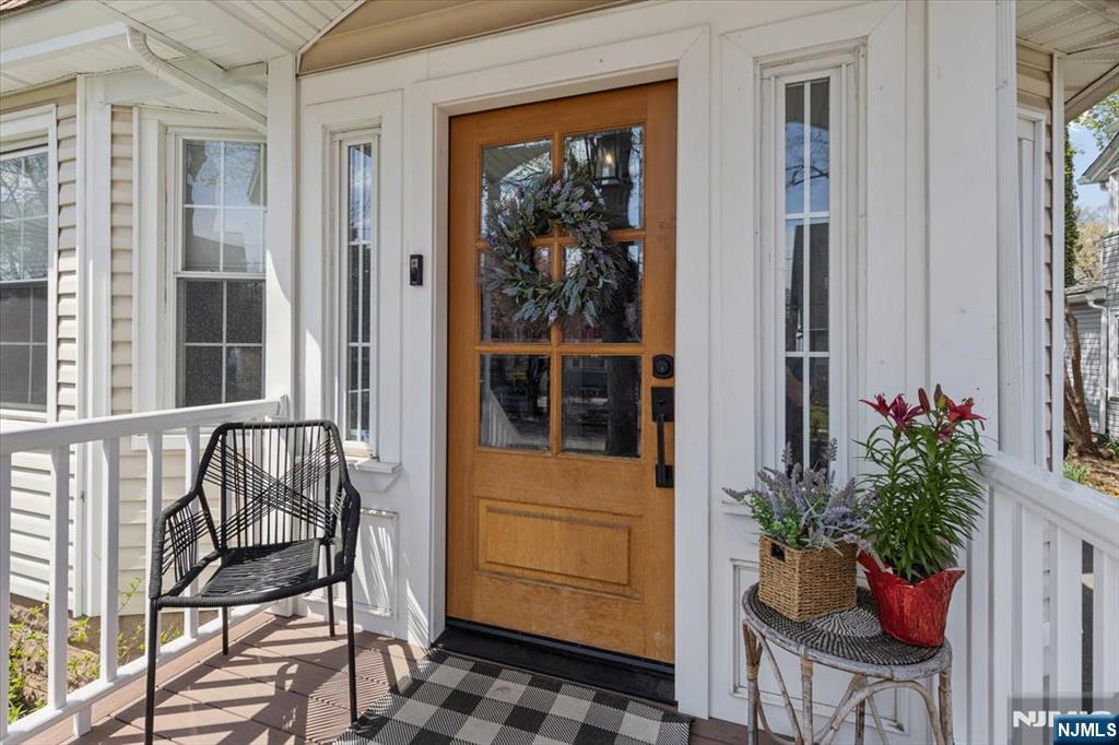 36 Hasbrouck Place Rutherford, NJ 07070 - Photo 3 of 35