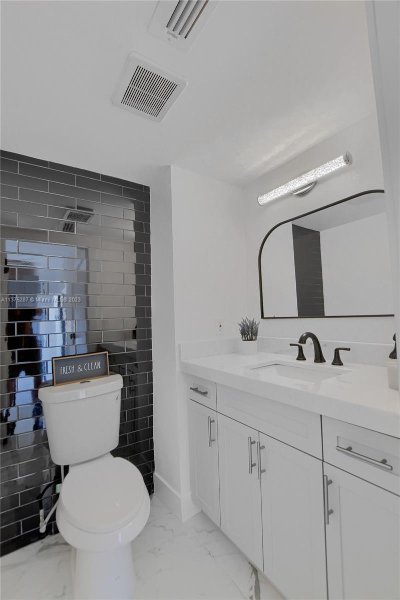 9264 Vista Del Lago, Unit D Boca Raton, FL 33428 - Photo 13 of 28 Gallery Image 13