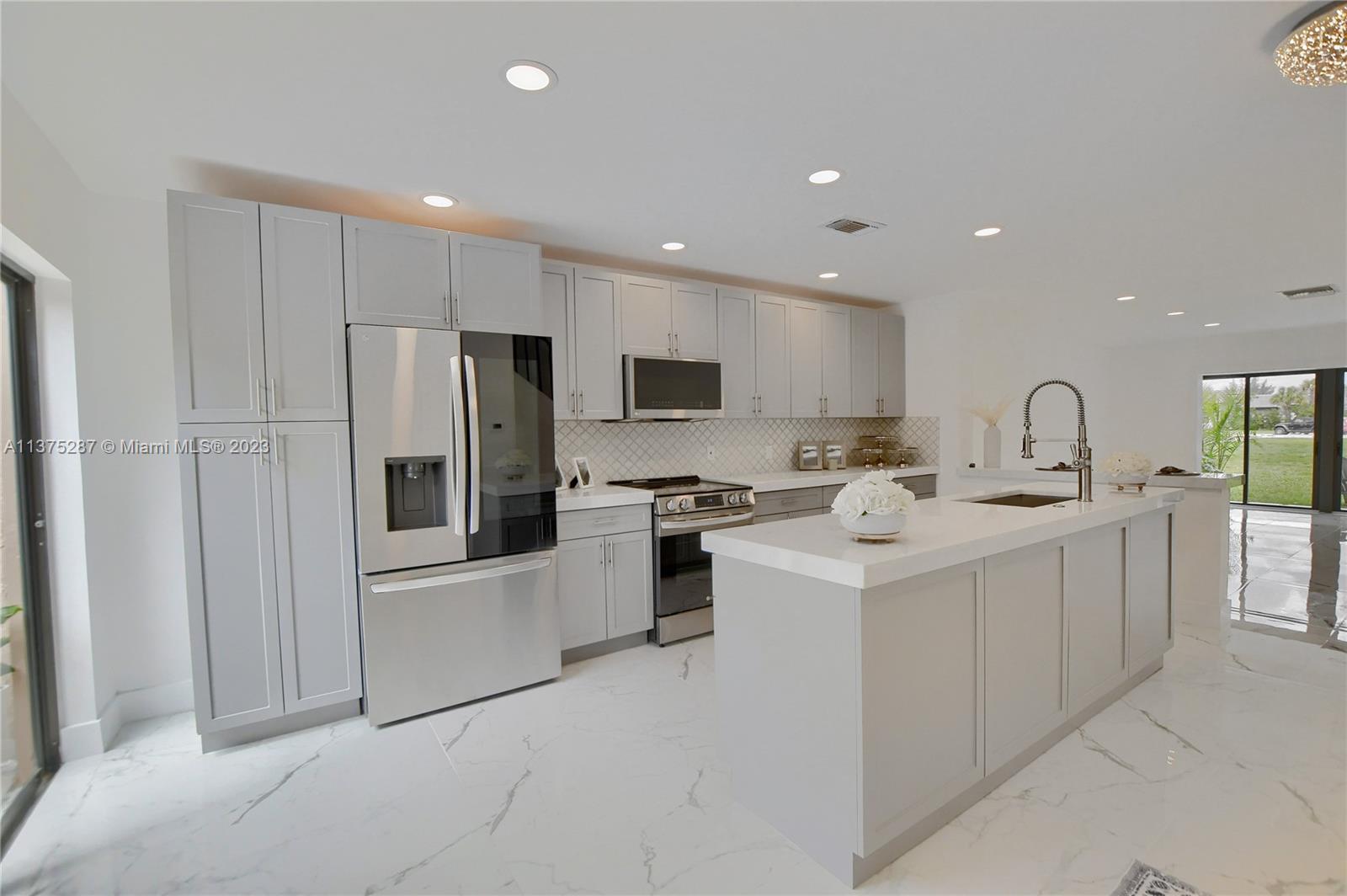 9264 Vista Del Lago, Unit D Boca Raton, FL 33428 - Photo 5 of 28 Gallery Image 5