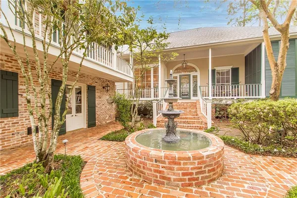 $1,299,000 | 427 Magnolia Lane, Mandeville, LA 70471