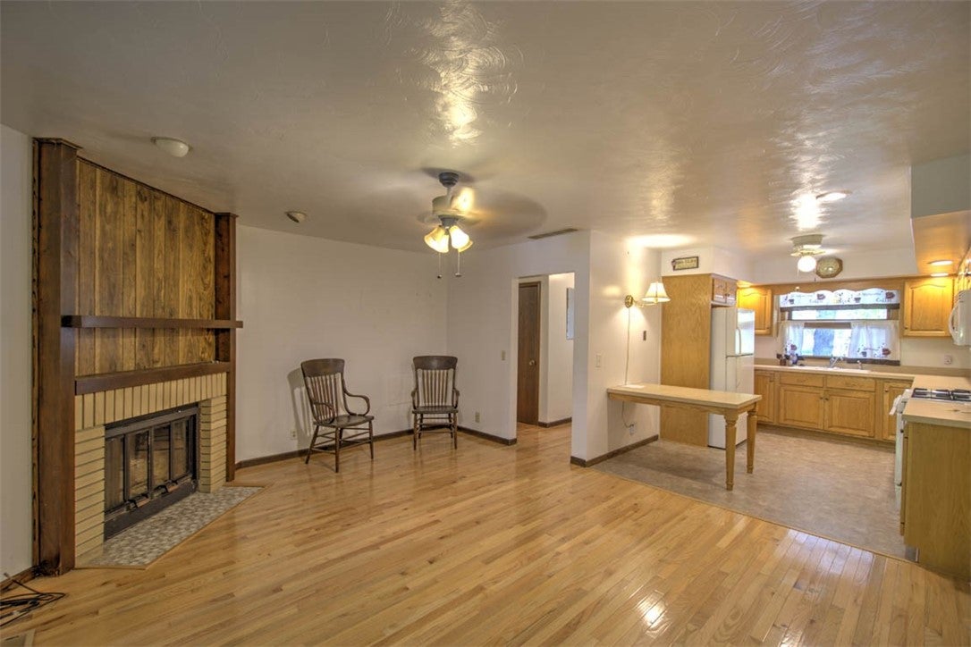 2233 North Vine Street Decatur, IL 62526 - Photo 4 of 27 Gallery Image 4
