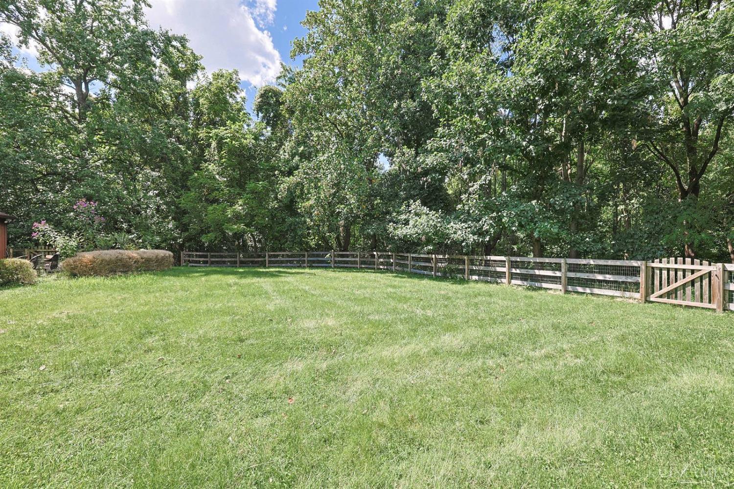10820 Deerfield Road Montgomery, OH 45242 - Photo 2 of 10 Gallery Image 2