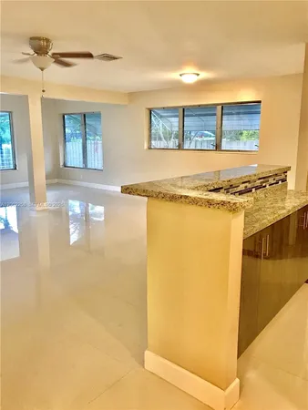 $4,300 | 3700 Taft Street, Hollywood, FL 33021