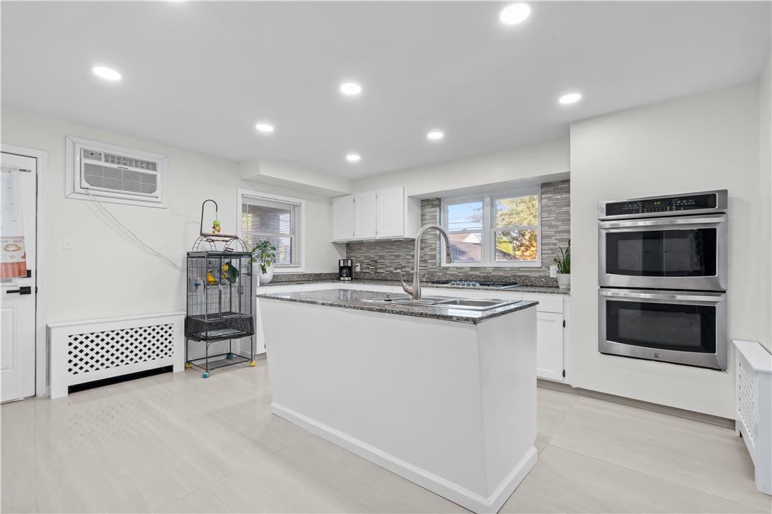 726 Seneca Street Bethlehem, PA 18015 - Photo 13 of 66