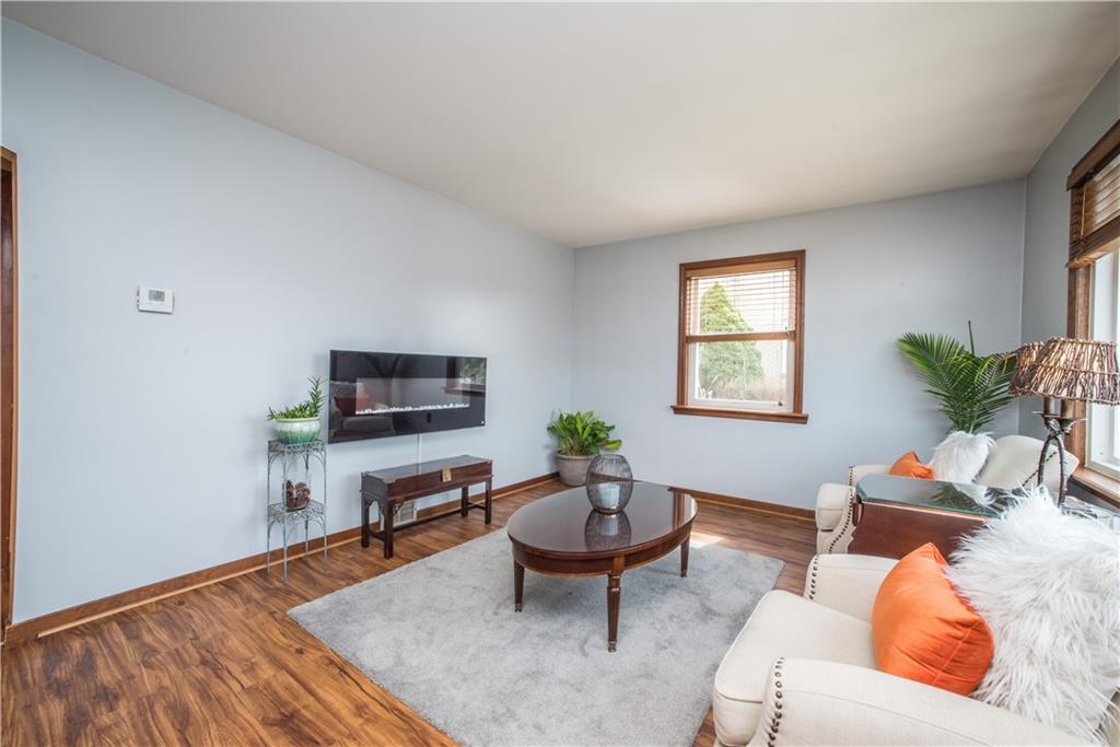 3559 Middleboro Road Pittsburgh, PA 15234 - Photo 4 of 25 Gallery Image 4