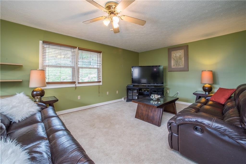 3559 Middleboro Road Pittsburgh, PA 15234 - Photo 10 of 25 Gallery Image 10