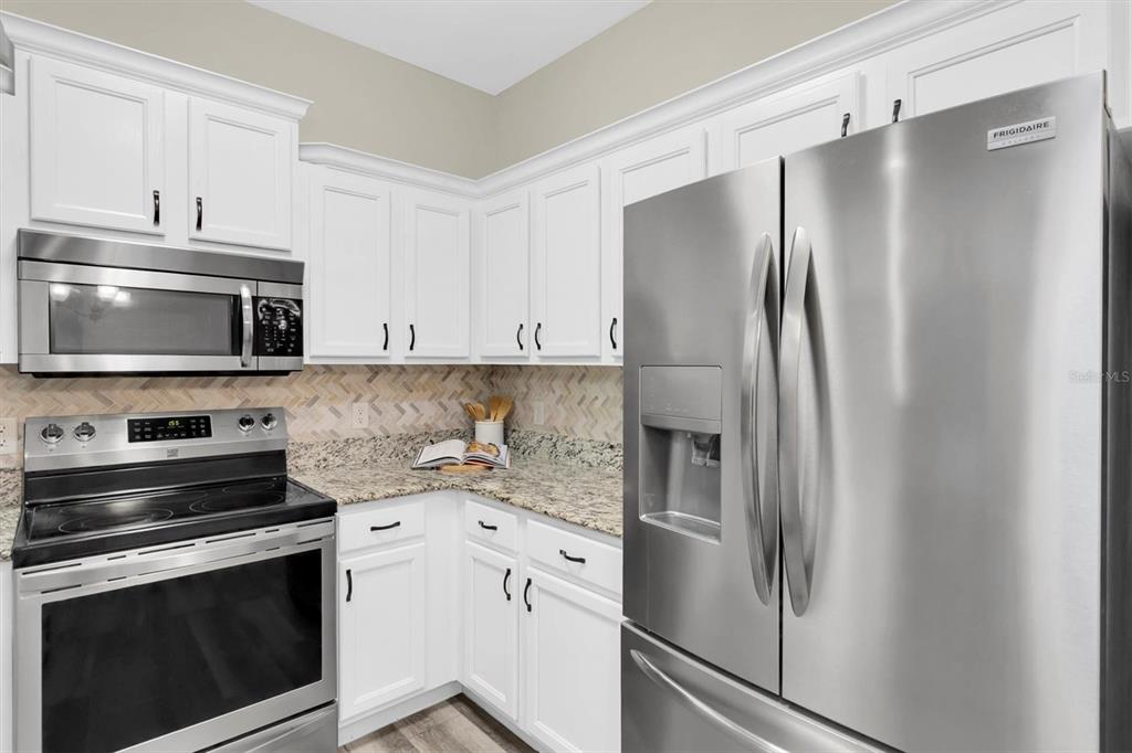 7715 Dawson Creek Lane New Port Richey, FL 34654 - Photo 6 of 29