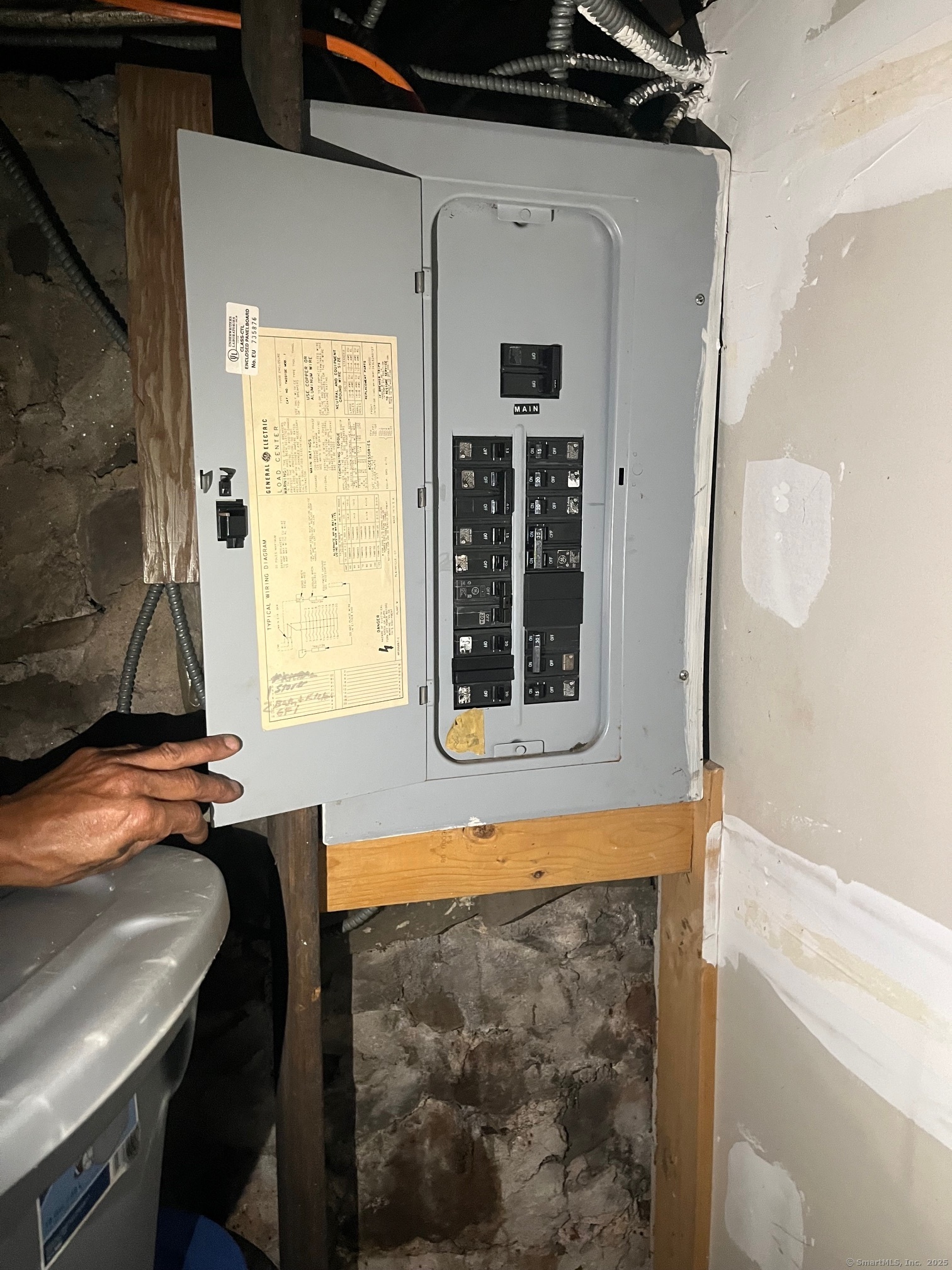 43 North Pearl Street Meriden, CT 06450 - Photo 4 of 20 a bathroom with a sink and a window