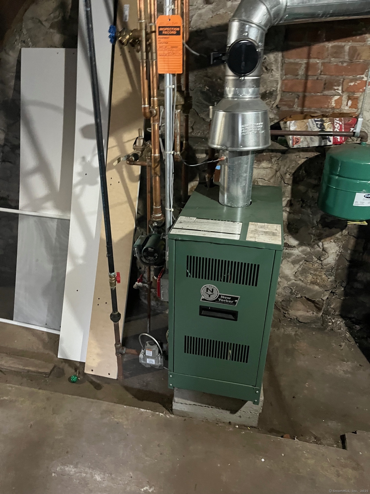 43 North Pearl Street Meriden, CT 06450 - Photo 6 of 20 a front view of a house