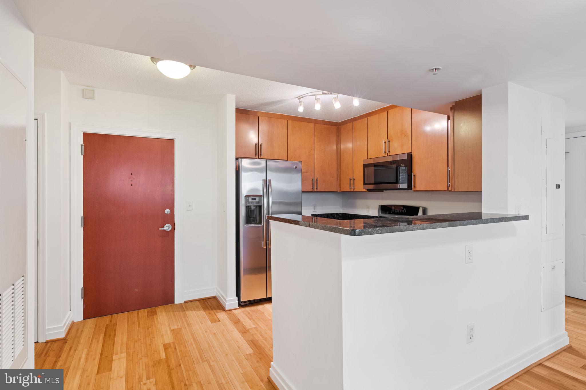 915 E Street Northwest, Unit 505 Washington, DC 20004 - Photo 4 of 25