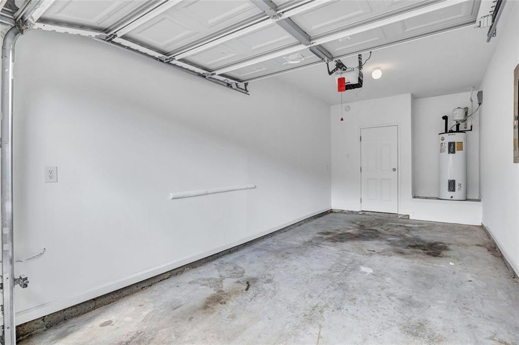 2540 Willow Grove Road, Unit 15 Acworth, GA 30101 - Photo 31 of 35 a view of a garage