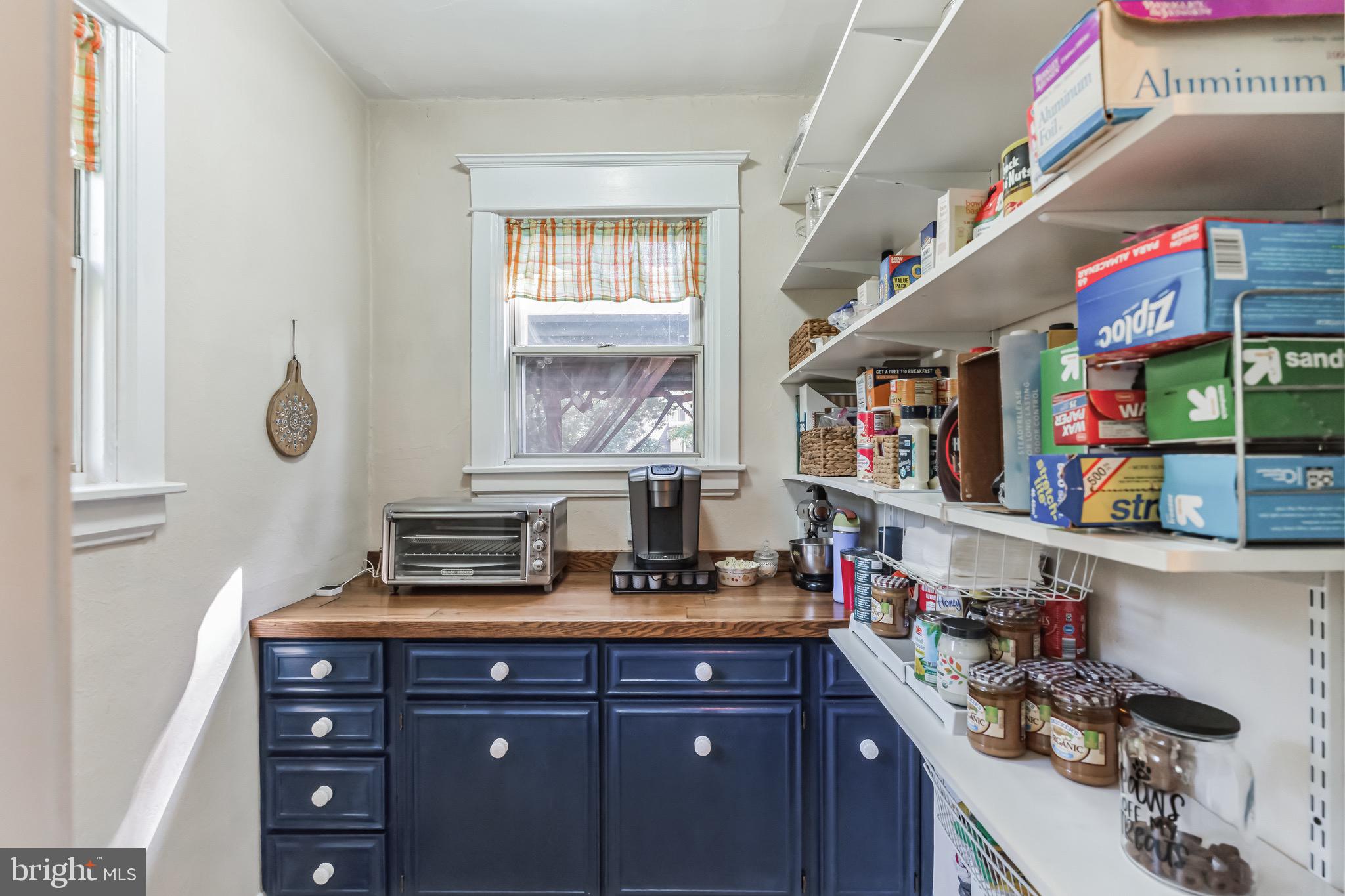 25 Ridley Avenue Aldan, PA 19018 - Photo 14 of 37 Your Butler's Pantry!