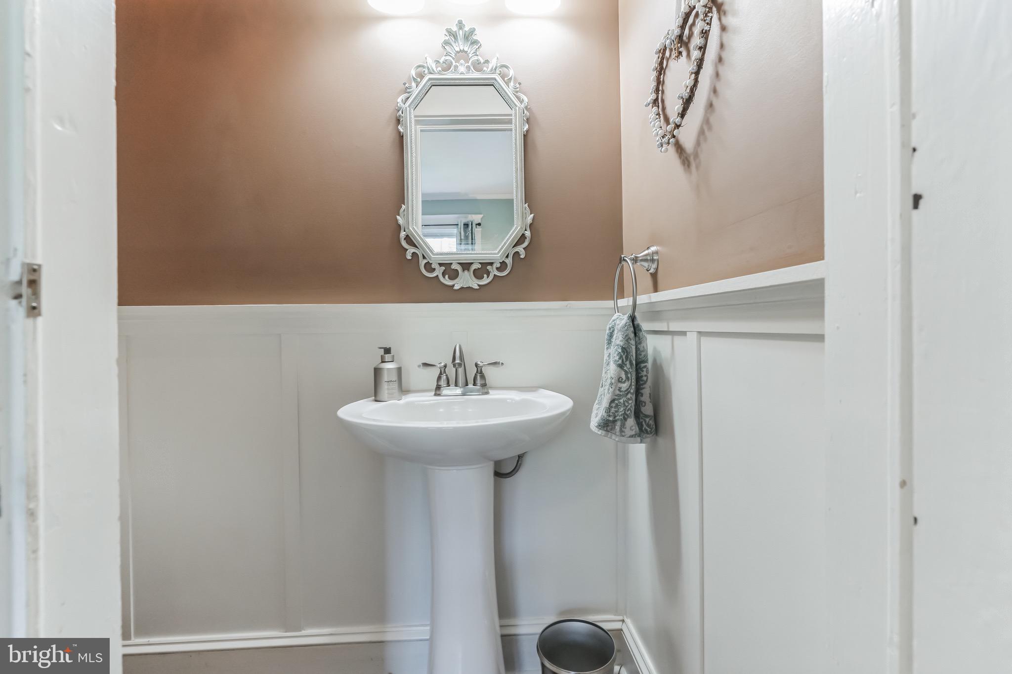 25 Ridley Avenue Aldan, PA 19018 - Photo 18 of 37 First floor powder room/potty.