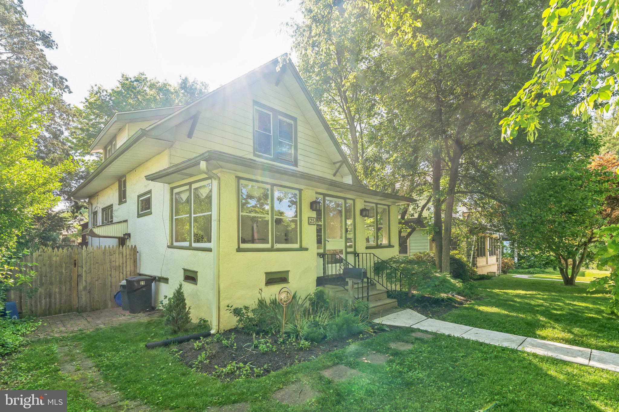 25 Ridley Avenue Aldan, PA 19018 - Photo 2 of 37 Surrounded by lots of trees and green things..