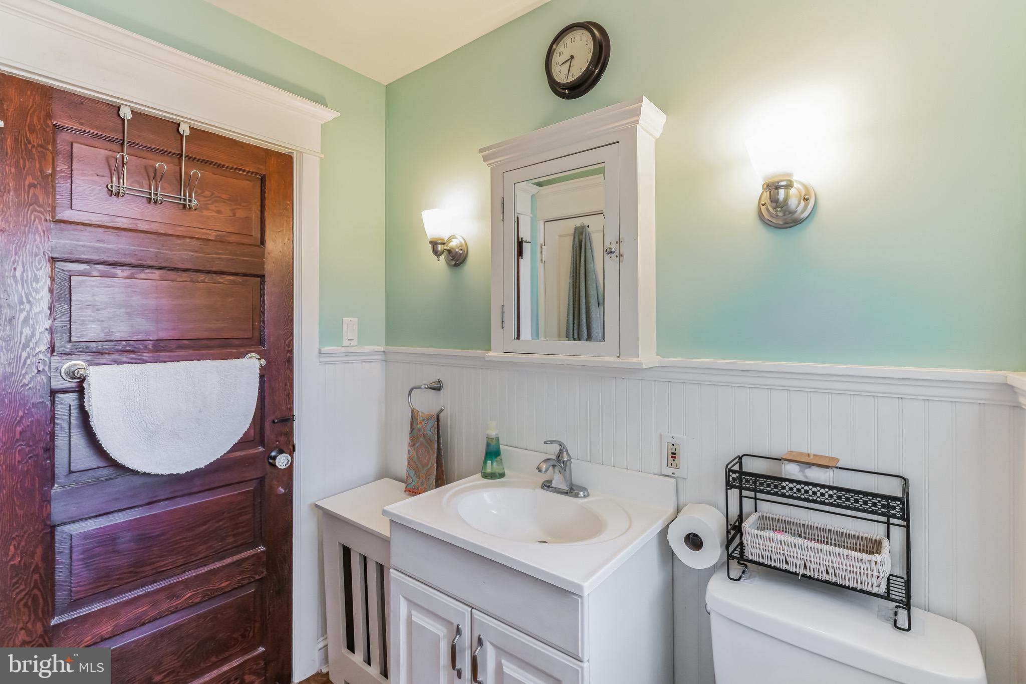 25 Ridley Avenue Aldan, PA 19018 - Photo 26 of 37 Can we give this beautiful wood door a high five?
