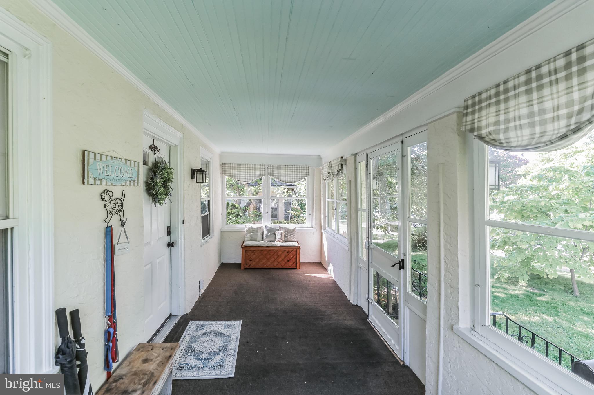 25 Ridley Avenue Aldan, PA 19018 - Photo 3 of 37 Step right into this fab-o 3 season porch.