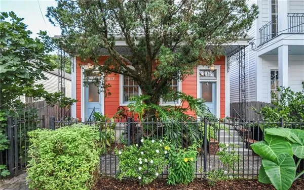 $3,800 | 4427 Annunciation Street, New Orleans, LA 70115