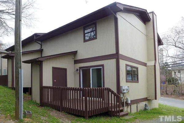 $2,995 | 510 South Merritt Mill Road, Unit A, Chapel Hill, NC 27516