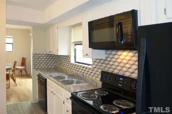 $2,995 | 510 South Merritt Mill Road, Unit A, Chapel Hill, NC 27516