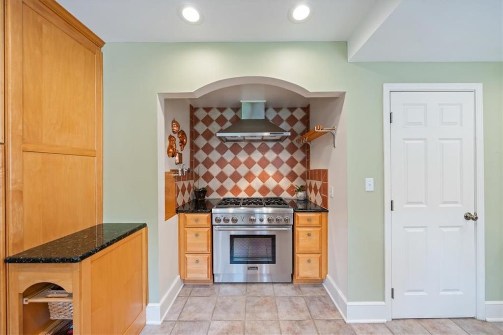 1215 Arno Road Kansas City, MO 64113 - Photo 11 of 31