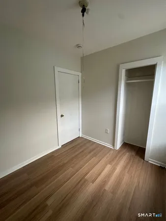 $1,600 | 44 Prest Street, Unit 1, New London, CT 06320