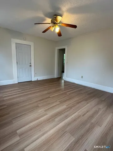 $1,600 | 44 Prest Street, Unit 1, New London, CT 06320