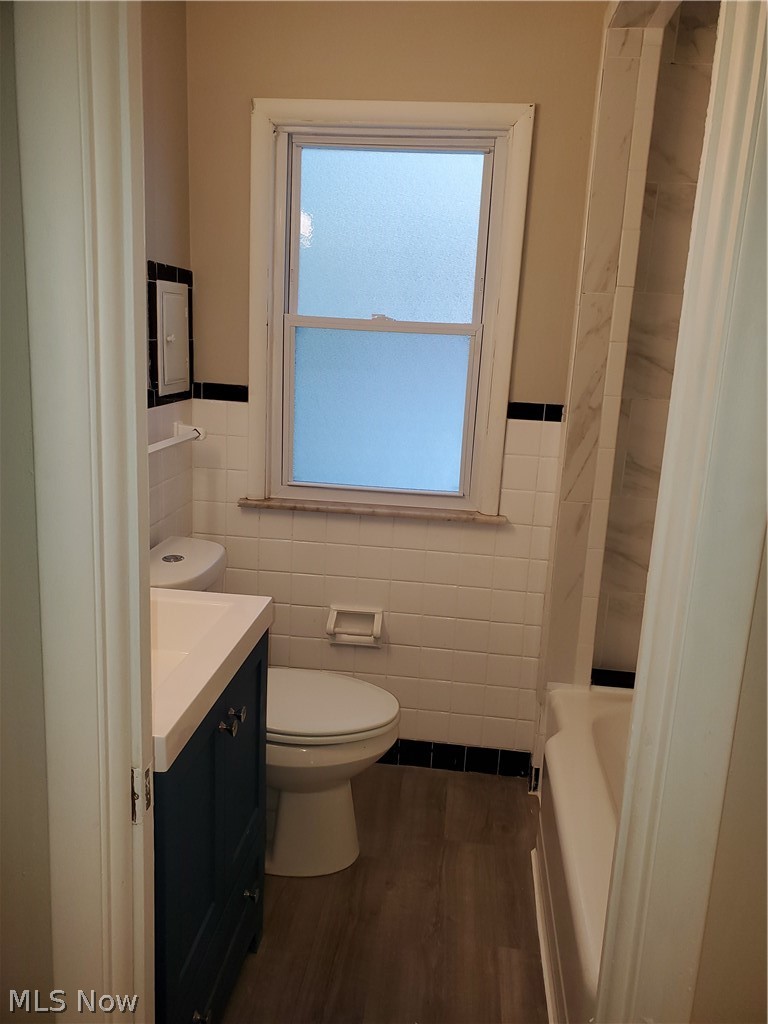 4113 Stonehaven Road Cleveland, OH 44121 - Photo 6 of 17