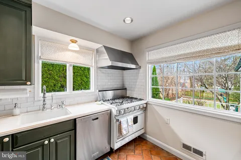 $975,000 | 5700 Greenleaf Road, Baltimore, MD 21210