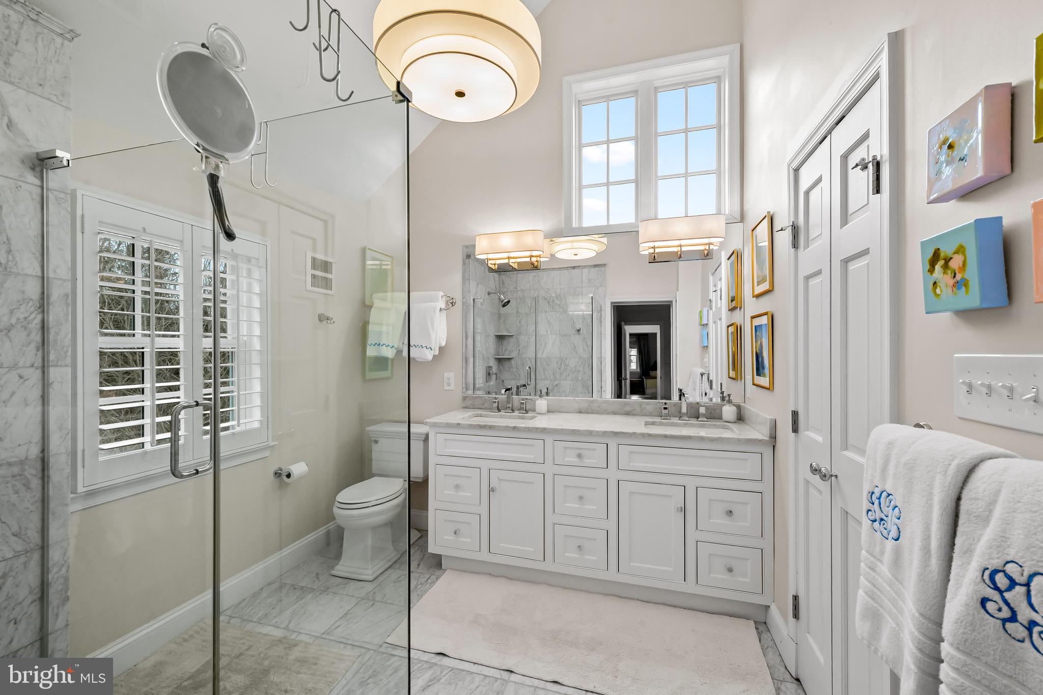 5700 Greenleaf Road Baltimore, MD 21210 - Photo 20 of 42 Primary bathroom