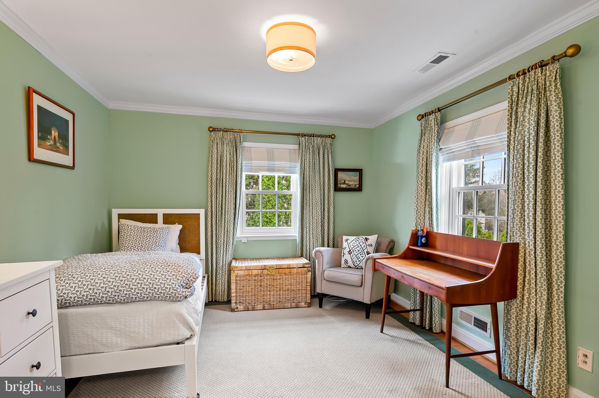 5700 Greenleaf Road Baltimore, MD 21210 - Photo 22 of 42 Bedroom 2