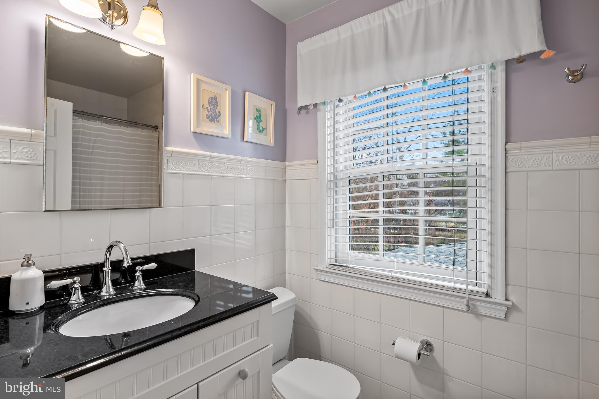 5700 Greenleaf Road Baltimore, MD 21210 - Photo 25 of 42 Full hall bathroom