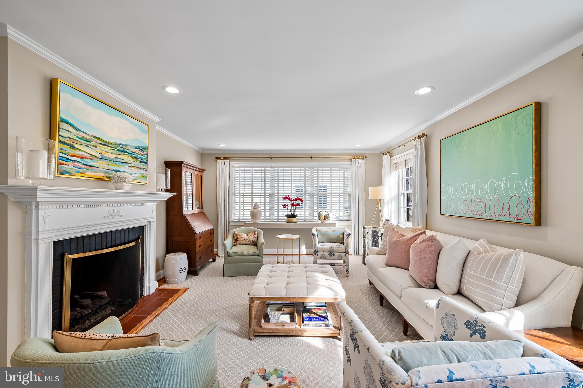 5700 Greenleaf Road Baltimore, MD 21210 - Photo 6 of 42 Living room