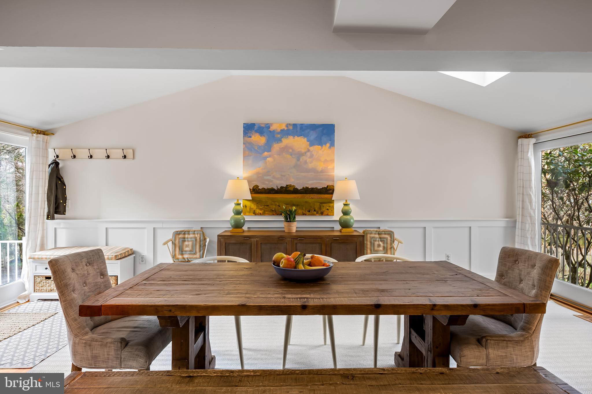 5700 Greenleaf Road Baltimore, MD 21210 - Photo 9 of 42 Dining area