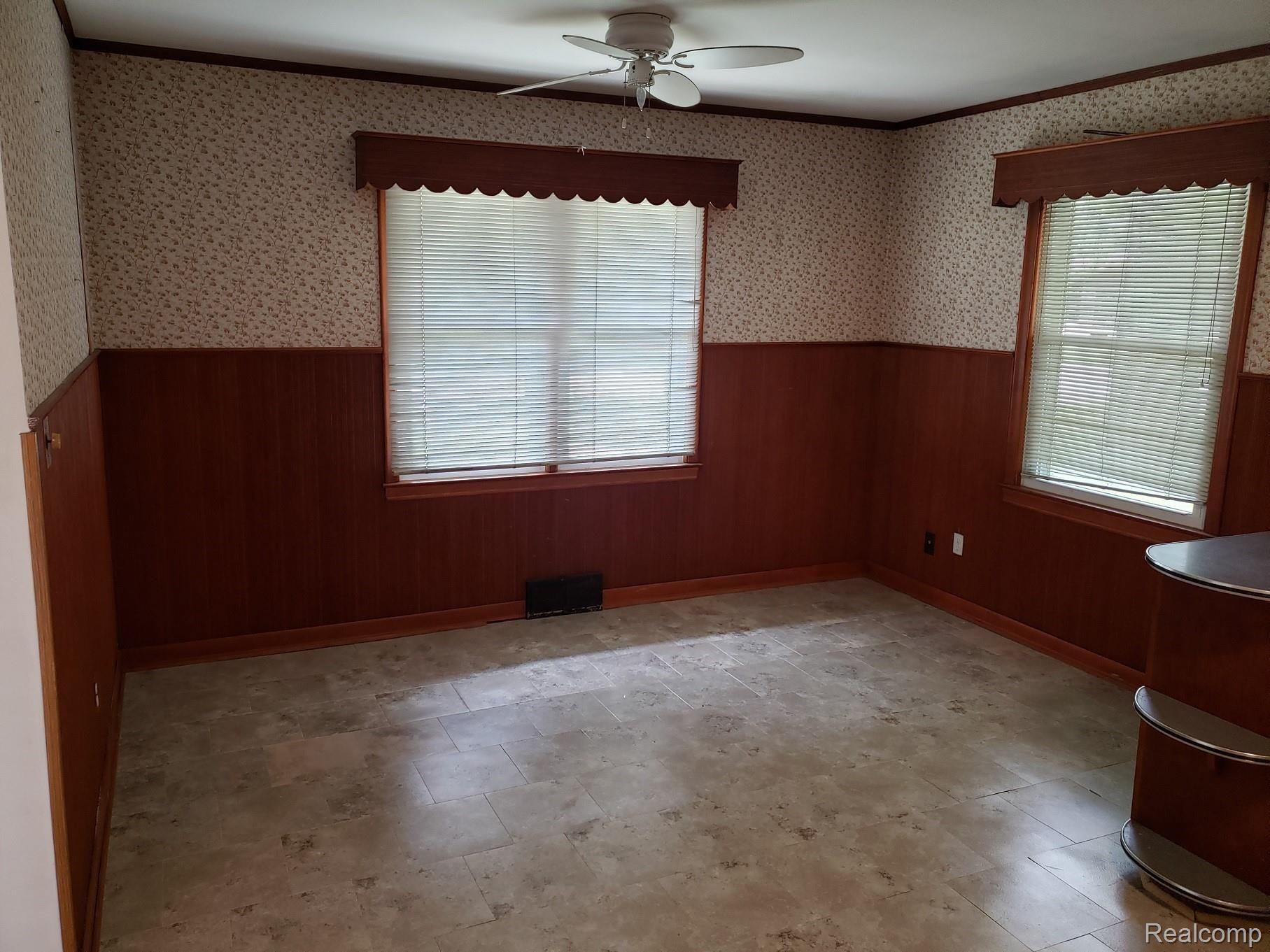 33480 Defour Drive Sterling Heights, MI 48310 - Photo 16 of 25 20190709_145943.jpg