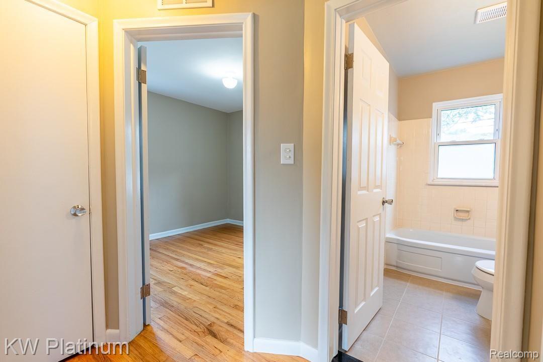 8428 Helen Street Center Line, MI 48015 - Photo 12 of 25 8428 Helen-16.jpg