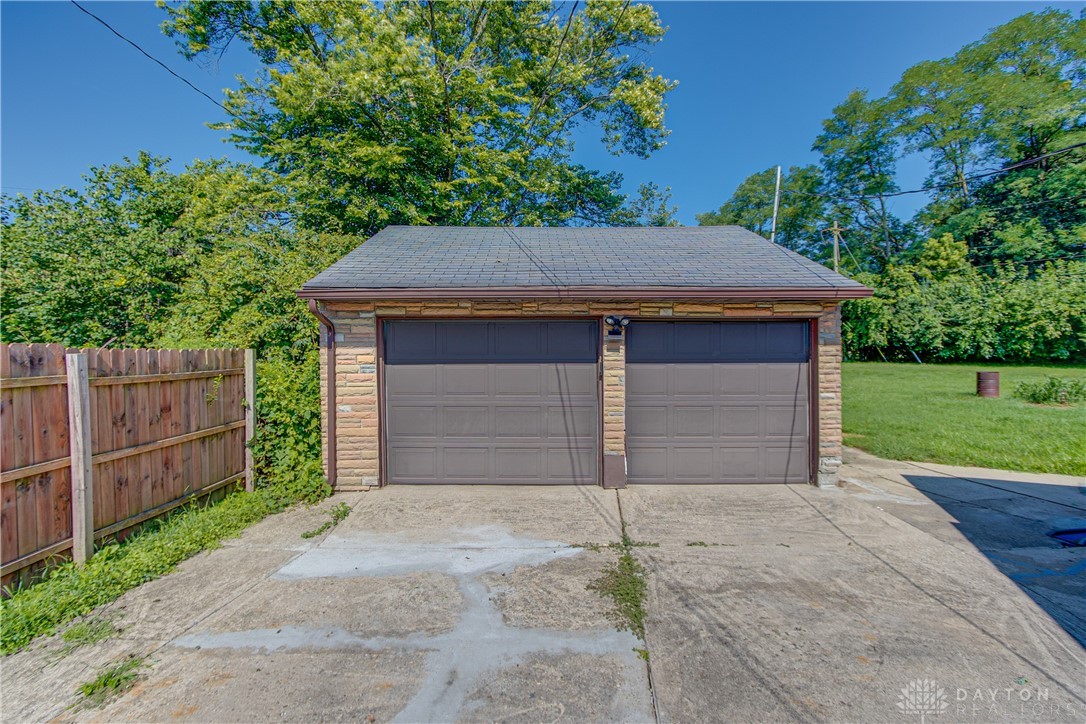 2032 North Hadley Road Springfield, OH 45505 - Photo 3 of 36 Gallery Image 3