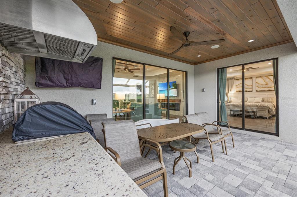 5947 Brandon Run Lakewood Ranch, FL 34211 - Photo 16 of 100