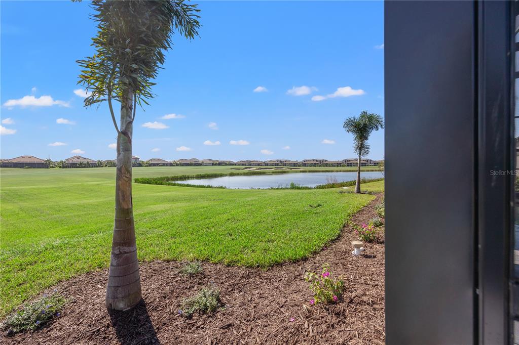 5947 Brandon Run Lakewood Ranch, FL 34211 - Photo 9 of 100