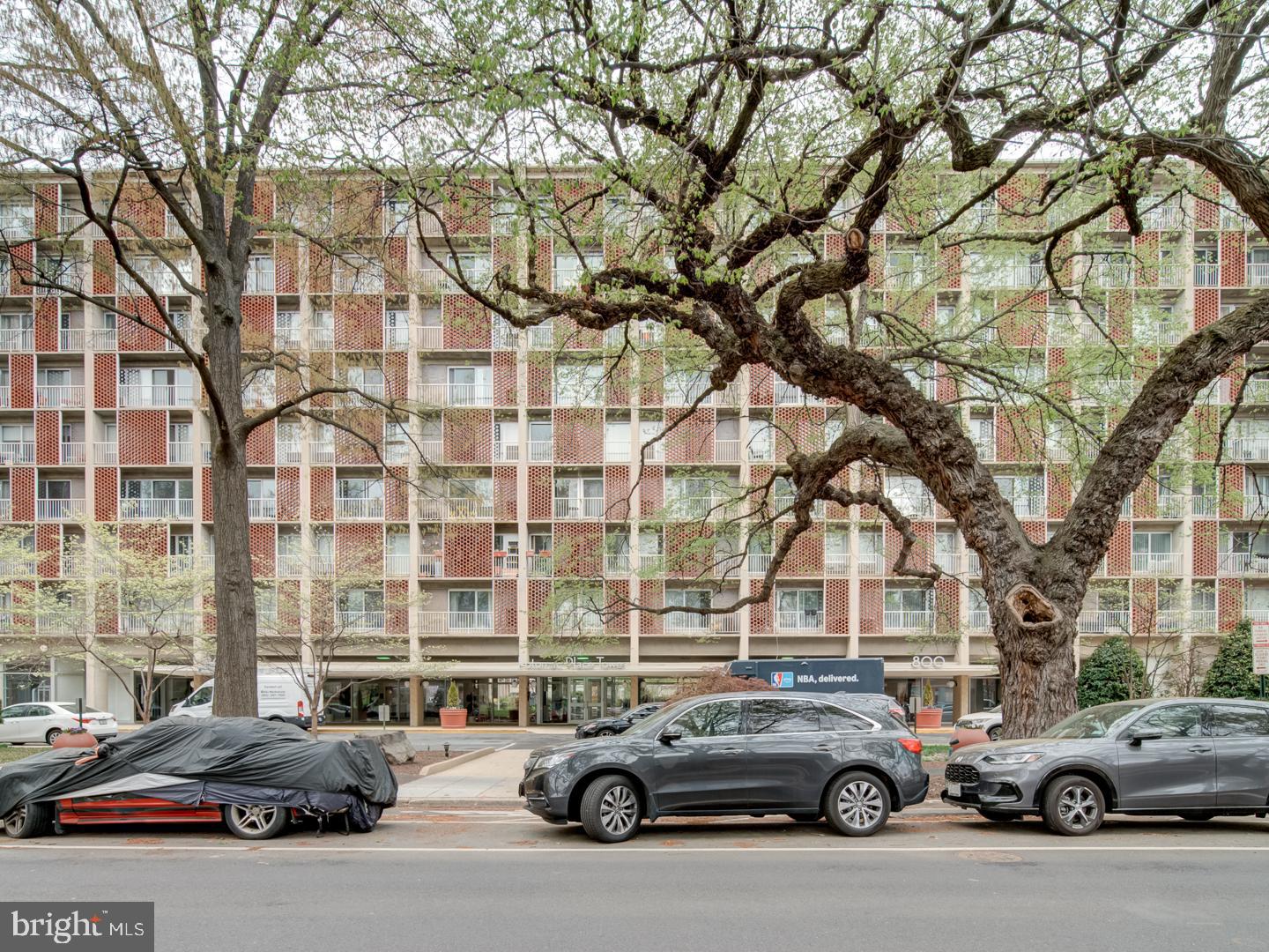 800 4th Street Southwest, Unit N703 Washington, DC 20024 - Photo 3 of 25 a building view