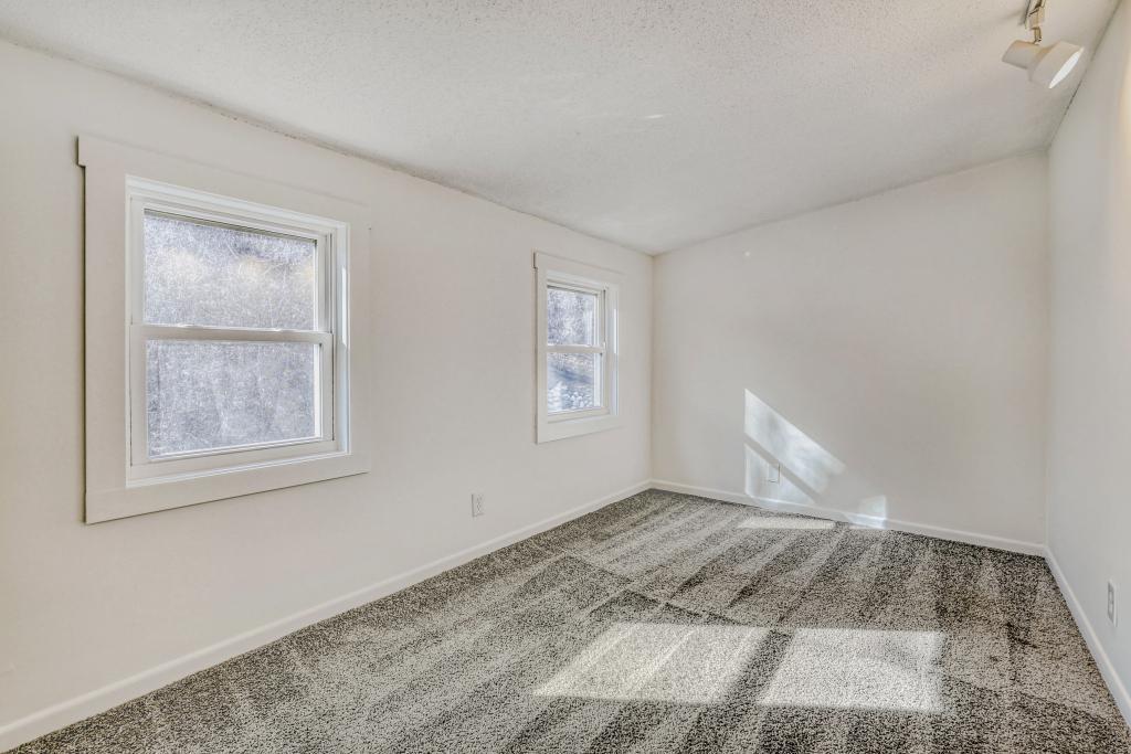 2300 Ford Road Minnetonka, MN 55305 - Photo 19 of 30